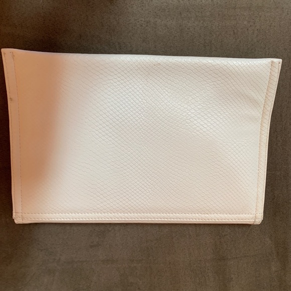 New BCBG clutch! - Picture 3 of 5